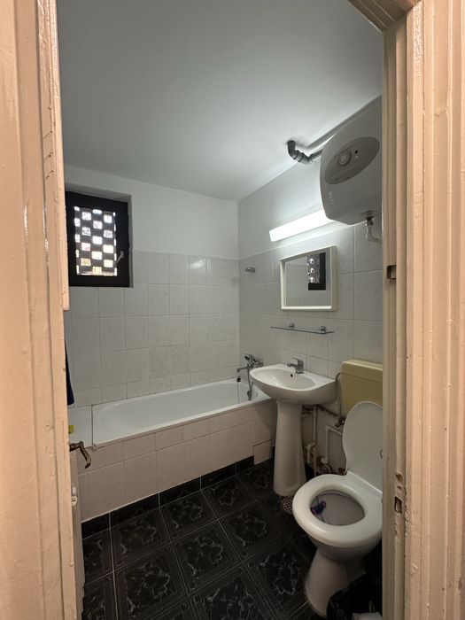 Inchiriez apartament 2 camere Calea Bucuresti