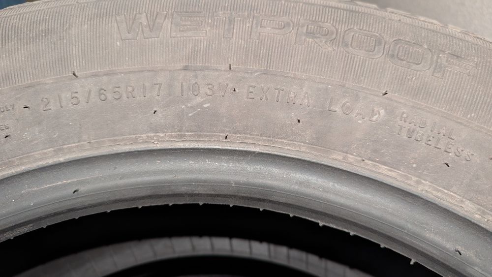 4 летни гуми 215/65 R17 Nokian SUV Waterproof