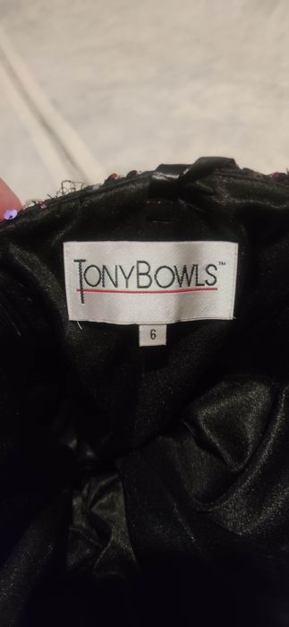 Rochie ocazie Tony Bowls ca noua mar. 6