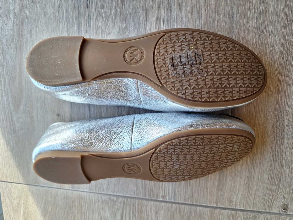 Обувки 35-36 номер (US 5)