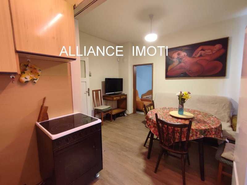 Дава се под наем Четиристаен апартамент в София, Лозенец - 110 кв.м за 714 € - Снимка #1