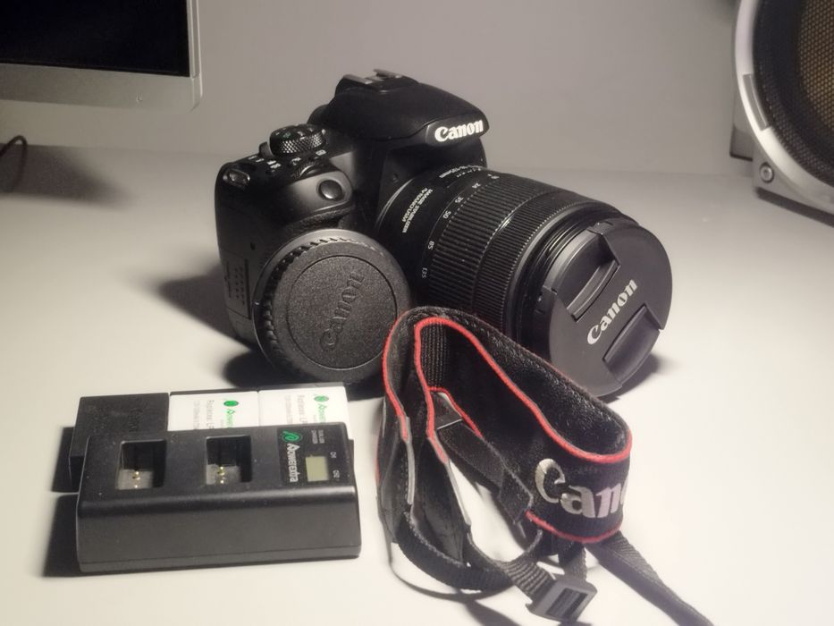 Canon EOS 850D / Rebel T8I + Canon EFS 18-135  IS USM