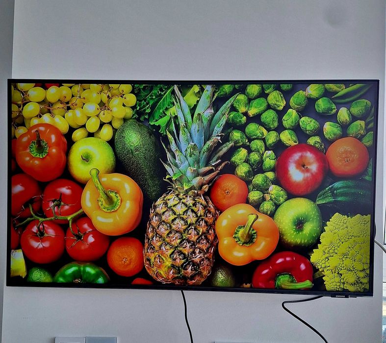 Samsung 110см 4К UHD голосовое управление управление