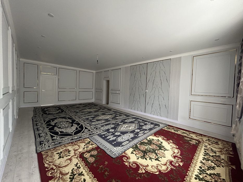 Үй сатылымда 7бөлмелі