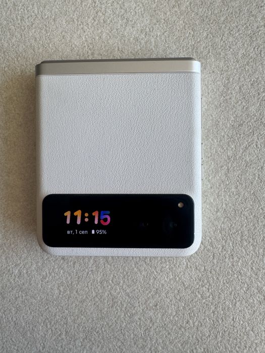 Motorola razr 40 Vanilla Cream