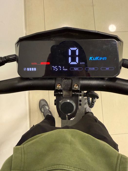Kukirin g4 electric scooter