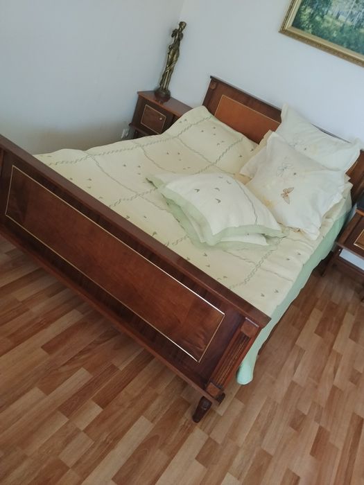 Продам спальный гарнитур