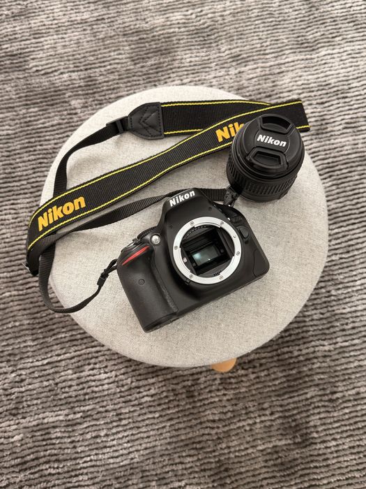Nikon D5200 + 18-55mm VR | Неразличим от нов (Само на 4 696 кадъра!)