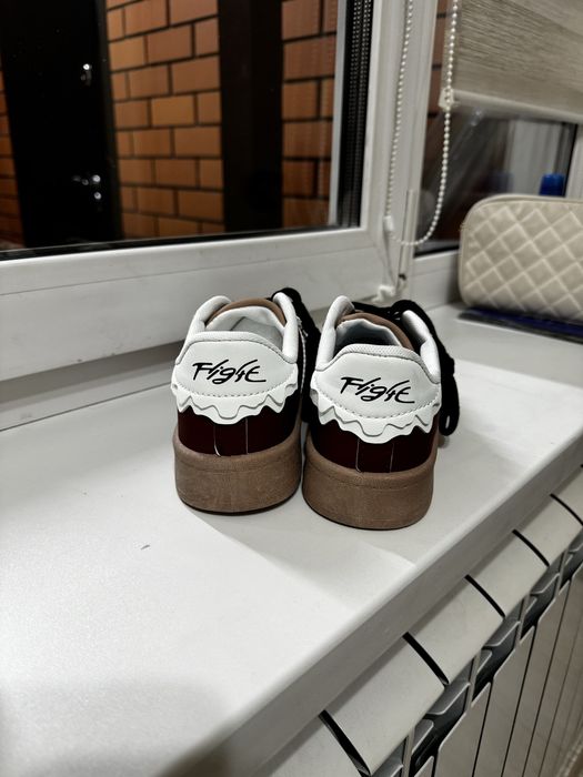 Обувь кроссовки