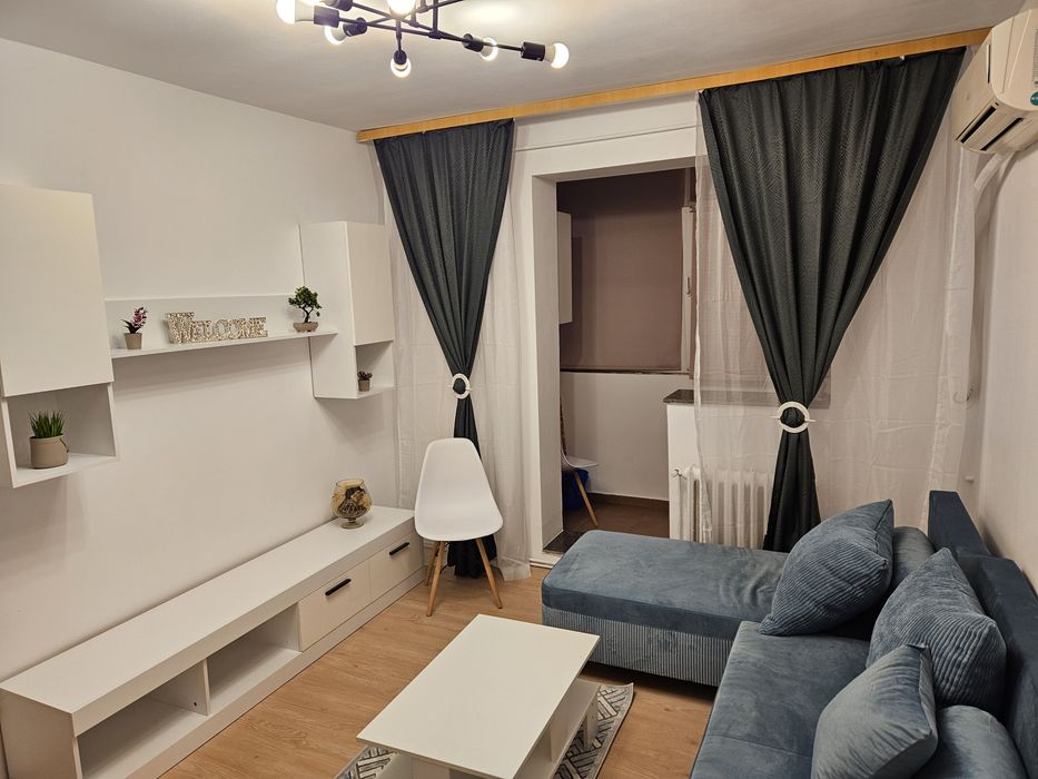 PROPRIETAR! Apartament 2 cam, decomandat, Alexandru cel Bun, langa Biserica Sf. Nectarie (pod Alexandru)