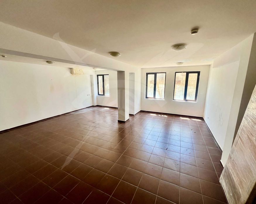 Продава се Къща в с. Кошарица, Област Бургас - 315 кв.м за 794 €/кв.м - Снимка #3