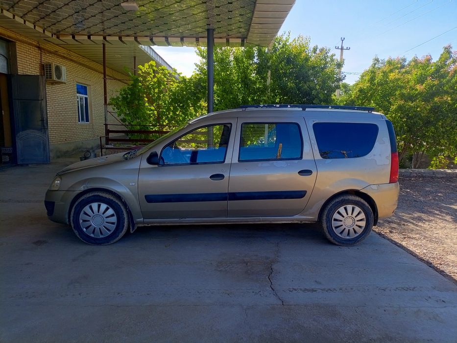 Лада Ларгус продаётся