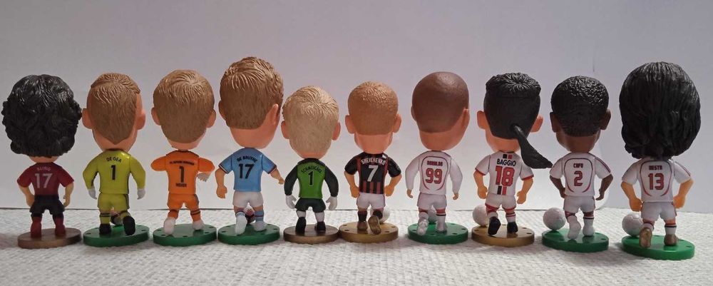 Фигурки на футболисти