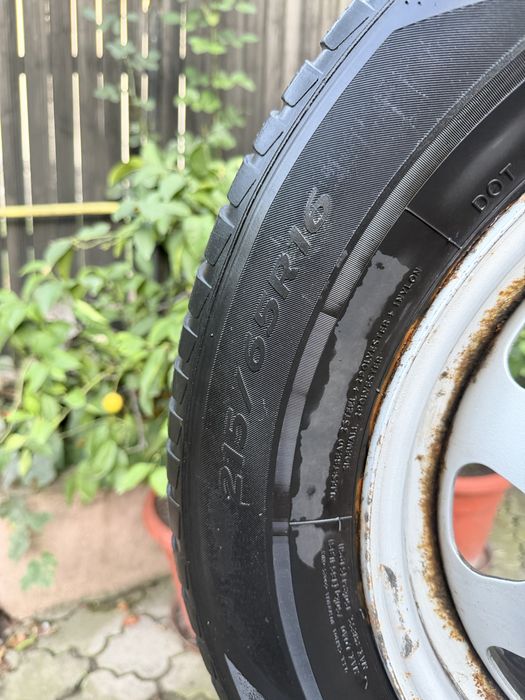 Roti Jante cu anvelope iarna Dacia Duster 215/65 R16