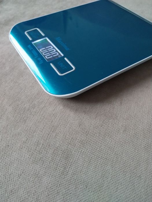 Кухонные весы продаю