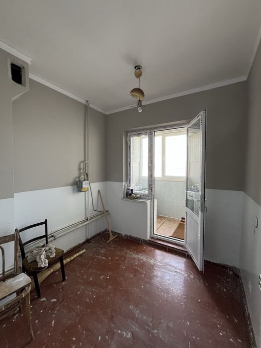 Фрунза массив Масква магазин яқинида 2 хона хонадон сотилади