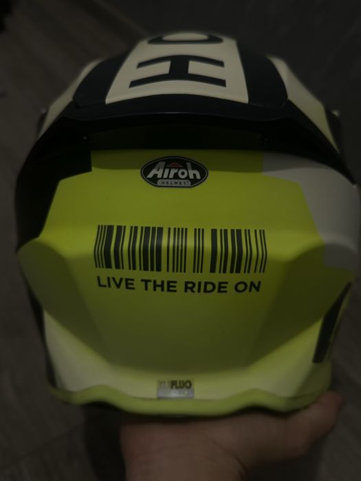 Каска Airoh TWIST 2 xl