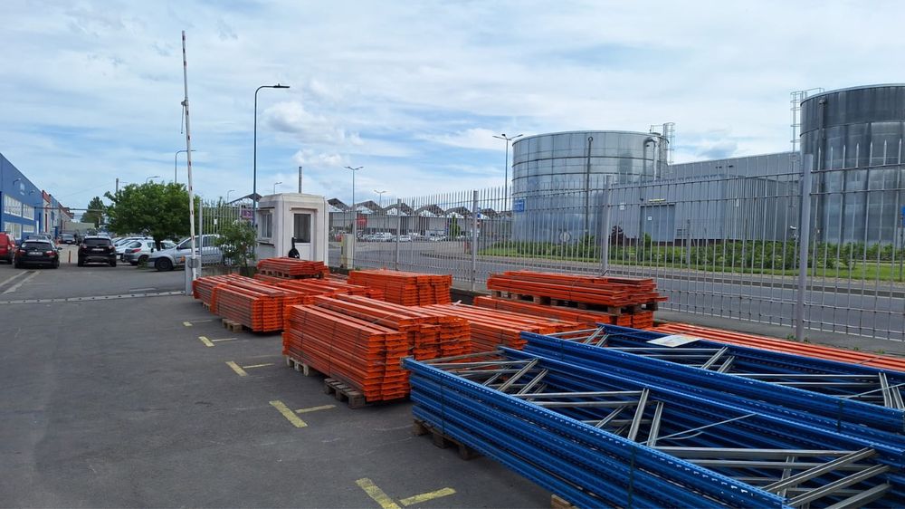 Rafturi metalice Stow