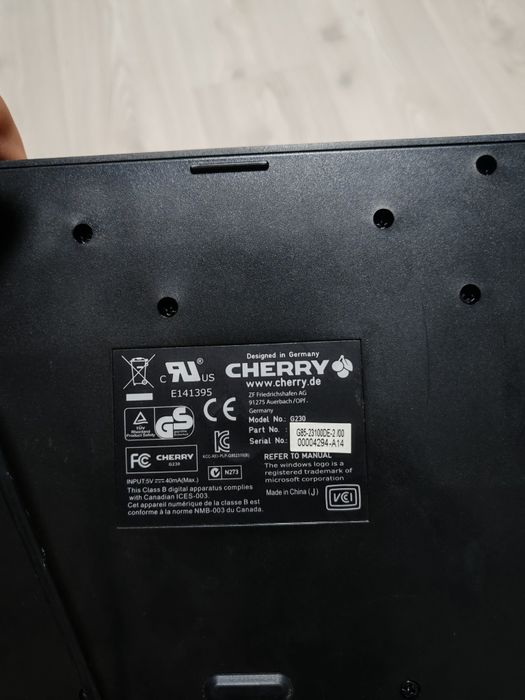 Продавам надеждна клавиатура Cherry G230 (модел G85-23100DE). Клавиату