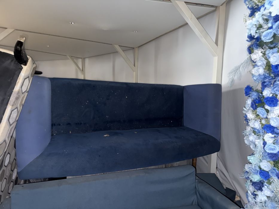 Диван продам      .