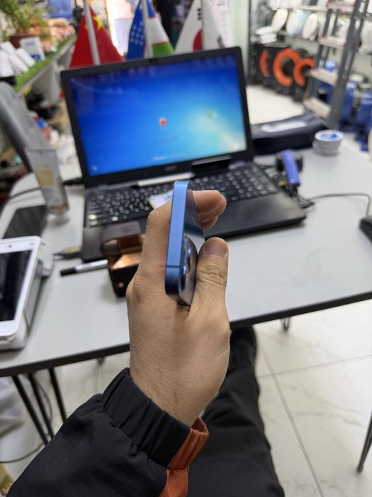 Apple iPhone 13 mini