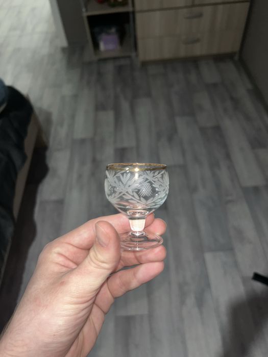 Графин с фужерами