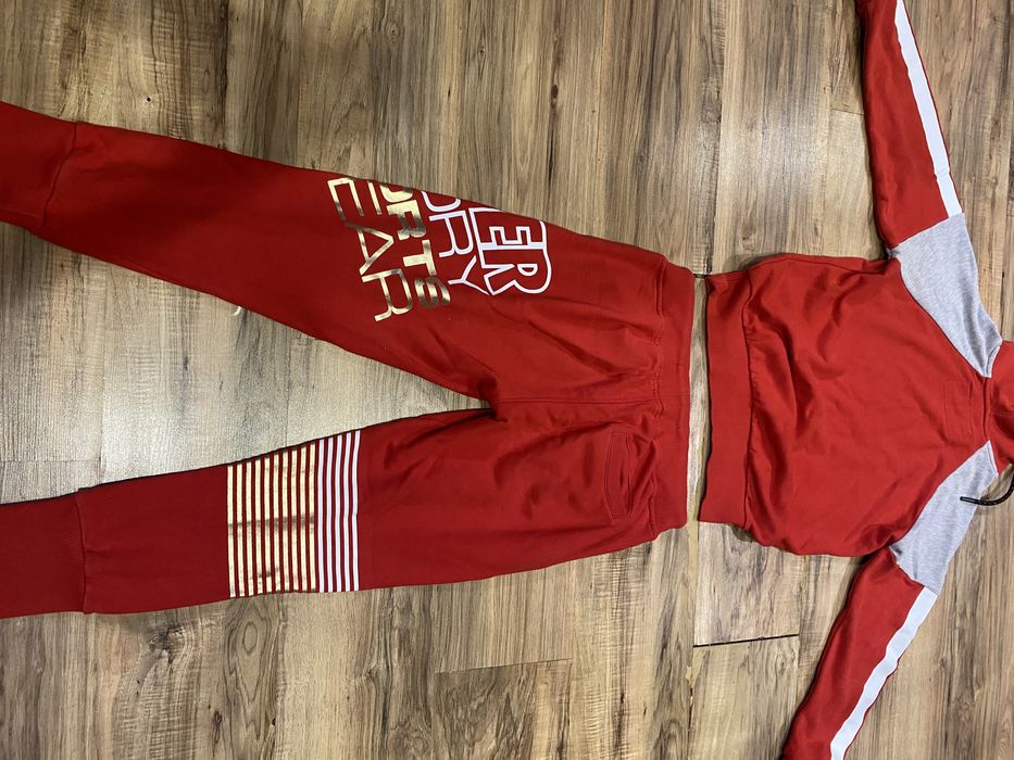 Екип комплект Superdry