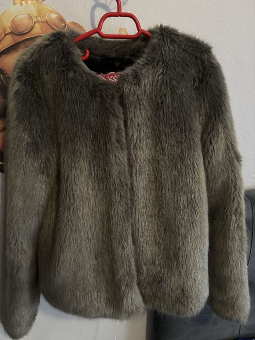 Haina de blana Bershka