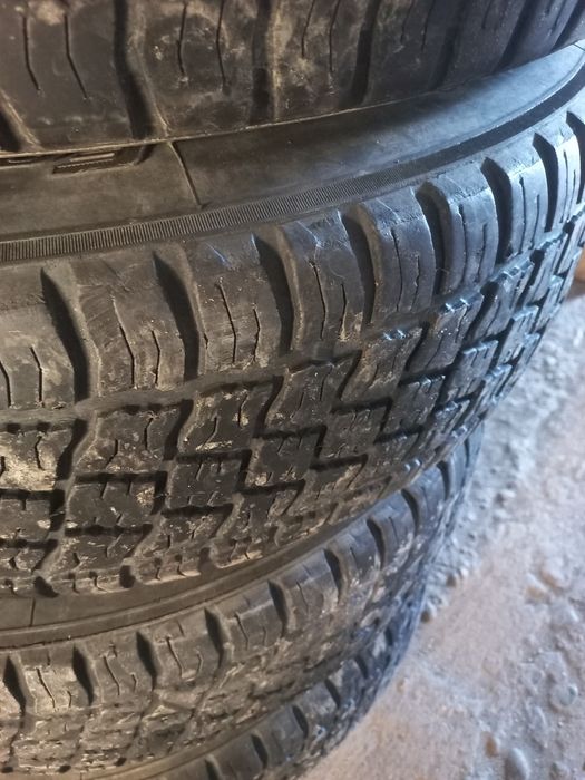 Продам шины уаз комплект за всё