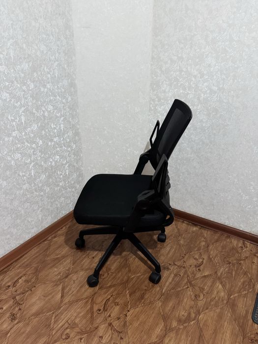 Продам Офисное кресло
