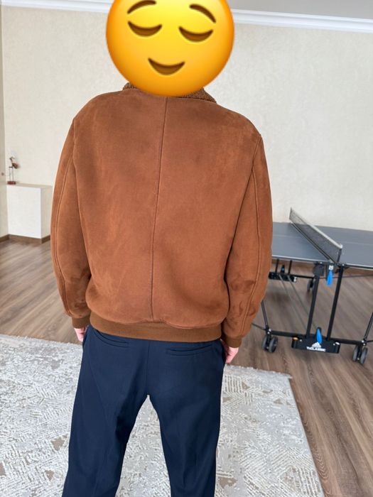 Продам верхние мужские вещи