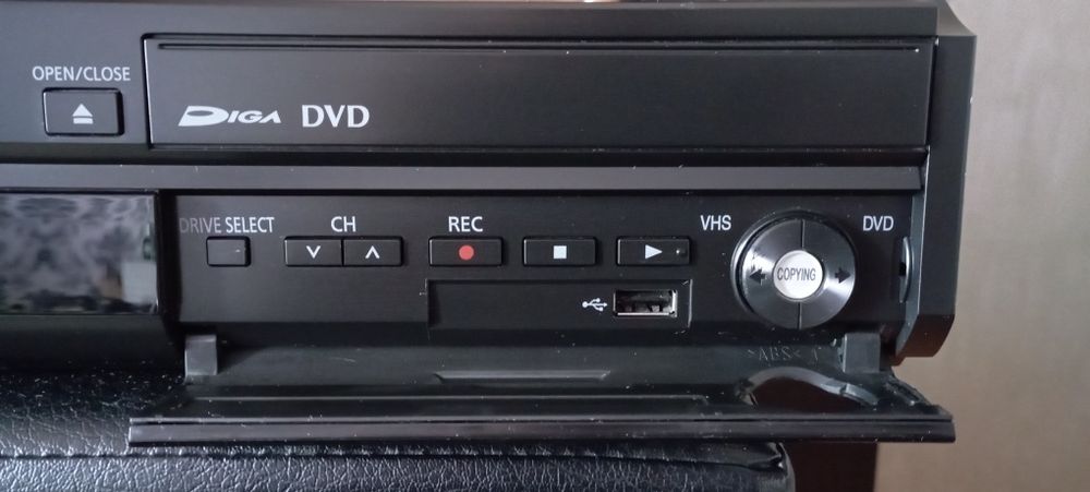 VHS-DVD Panasonic DMR-EZ49V