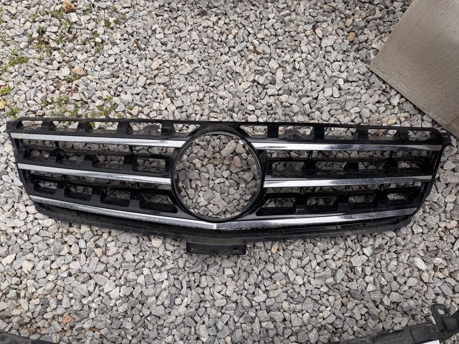 Продавам решетки за мерцедес W166/w117/w205