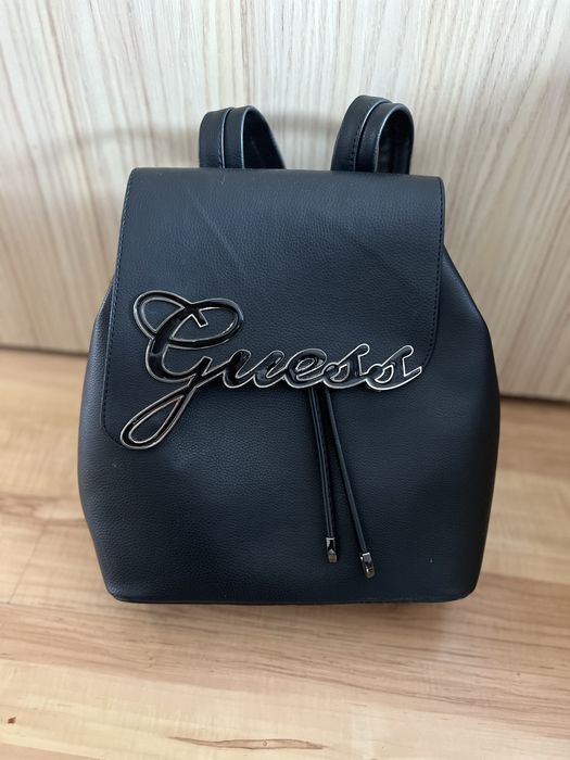 Нова Черна Раница Guess