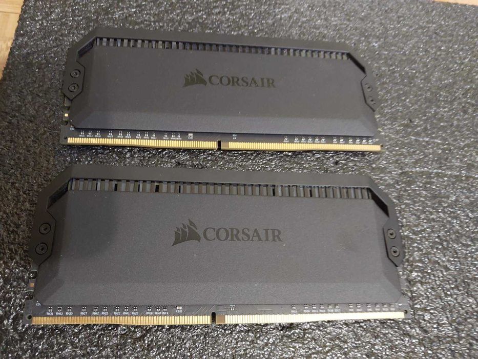 32GB DDR4 4000Mhz CL19 - Corsair Dominator Platinium RGB