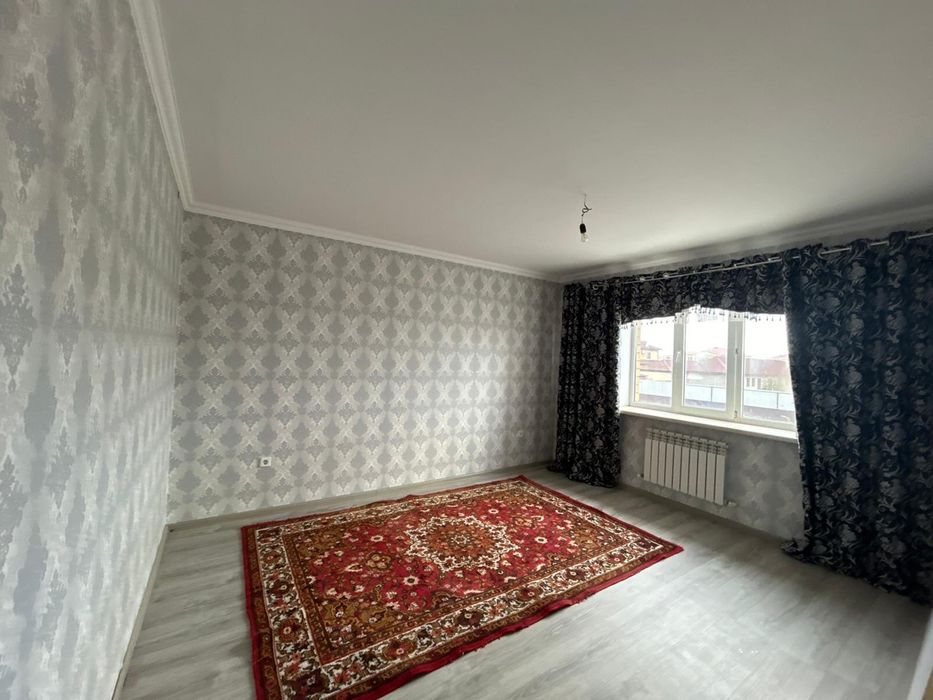 Продам дом в коттеджном городке.