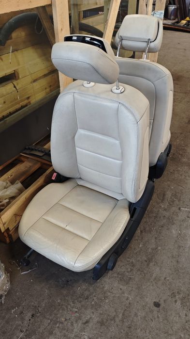 Кожен салон за Мерцедес W204 седан