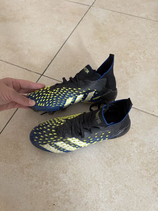 Продам бутсы для поля