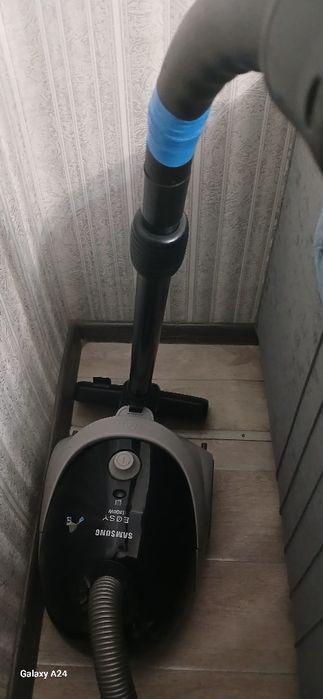 Пылесос. Самсунг. Рабочий