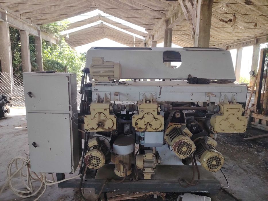 Продавам профилна  машина, калибровачна и украйчваща