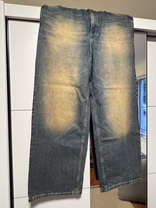 Blugi super baggy si hanorac din denim noi