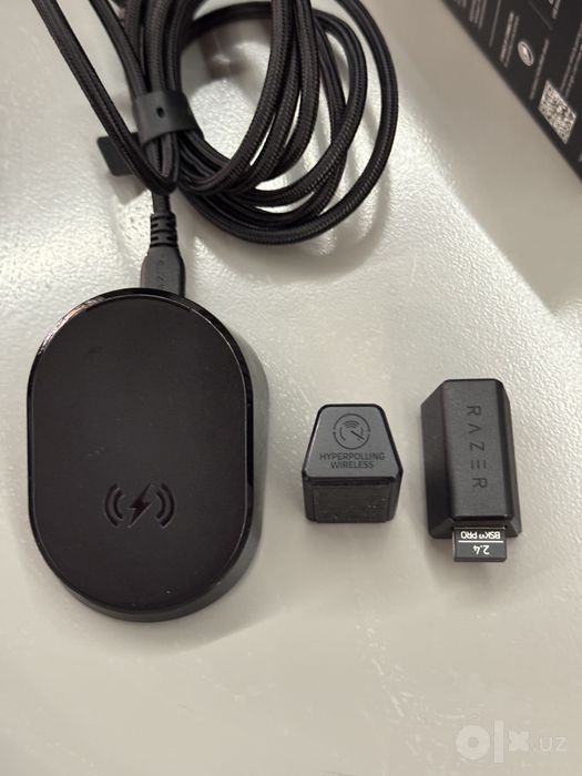Razer Basilisk V3 Pro + Mouse Dock Pro + HyperPolling 8K Dongle