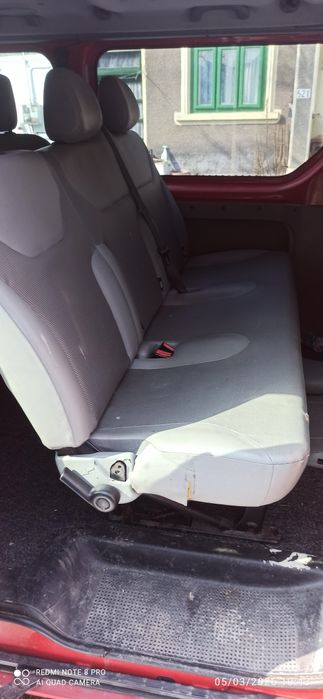 Vând Renault Trafic