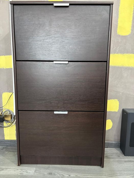 pantofar 3 sertare. ca nou