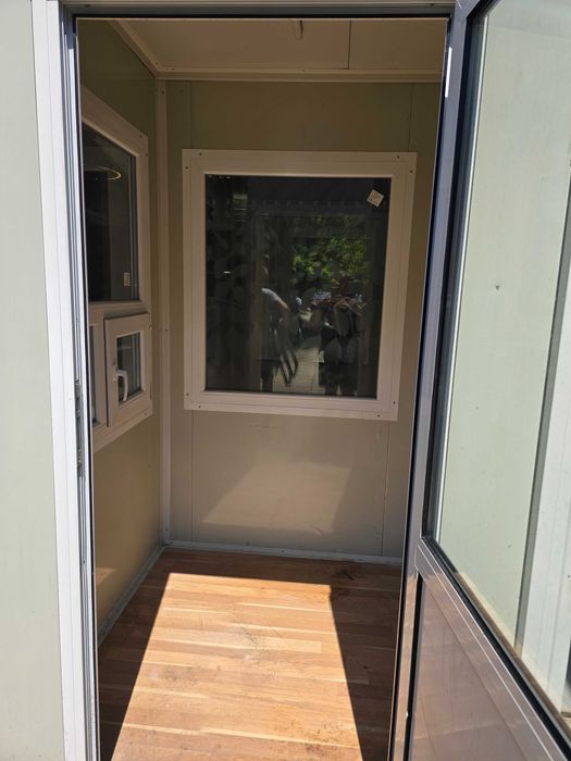 Охранителна кабина