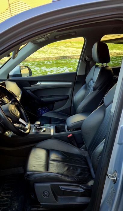 Audi Q5 2018 2.0d Automat S line pano