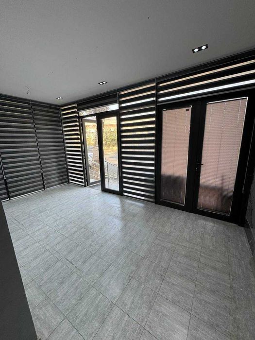 не Жилой помышление с арендатором  (650)