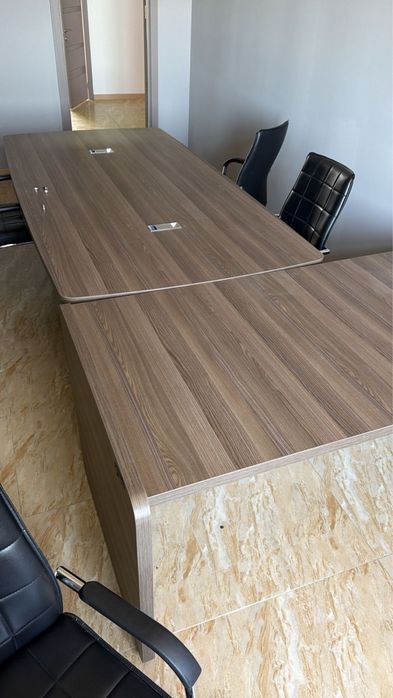 Офисная мебель, столы и стулья