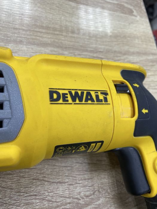 Перфоратор DeWalt D25143 (Ос14Б)