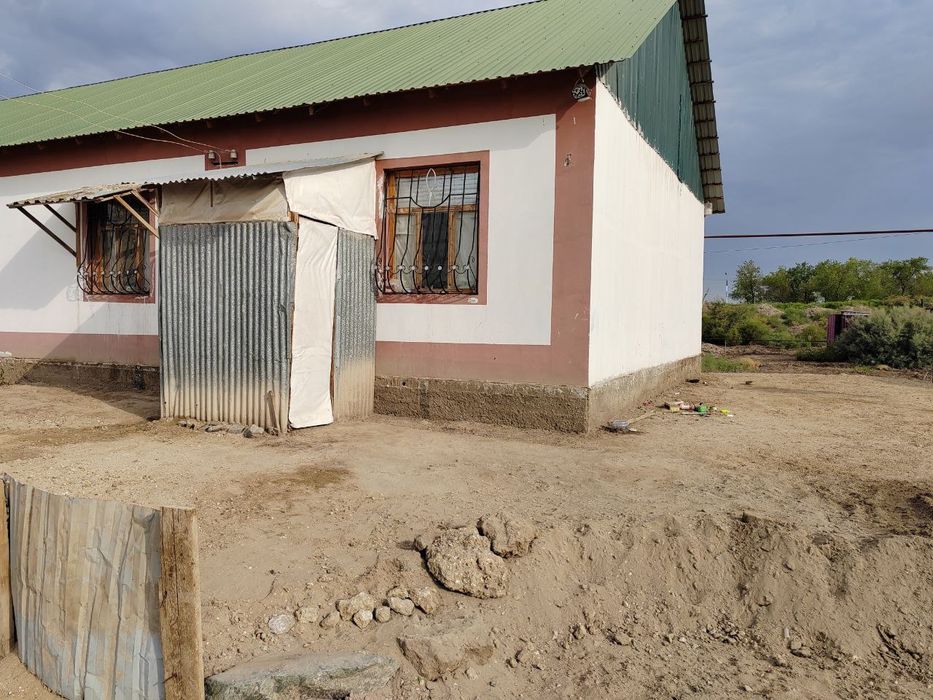 Уи сатилади  бахаси 200 миллион